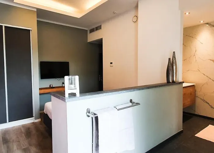 Les Erables Restaurant Linea Nocleg ze śniadaniem 5*