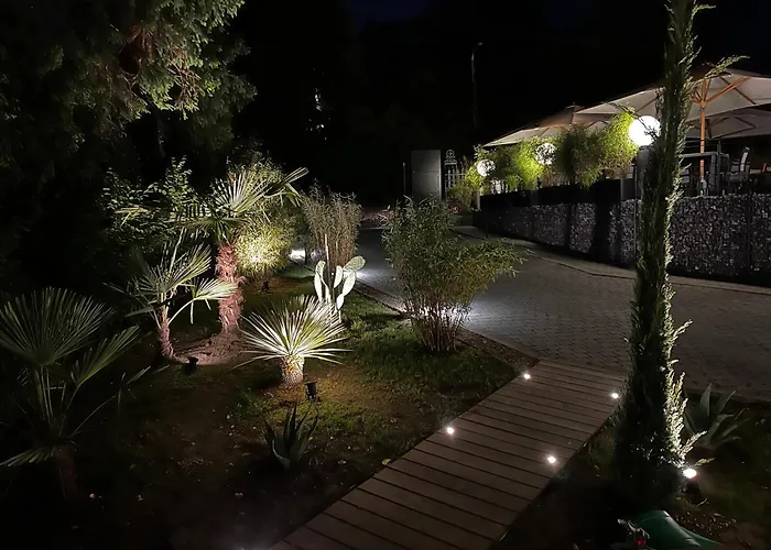 Nocleg ze śniadaniem Les Erables Restaurant Linea 5*